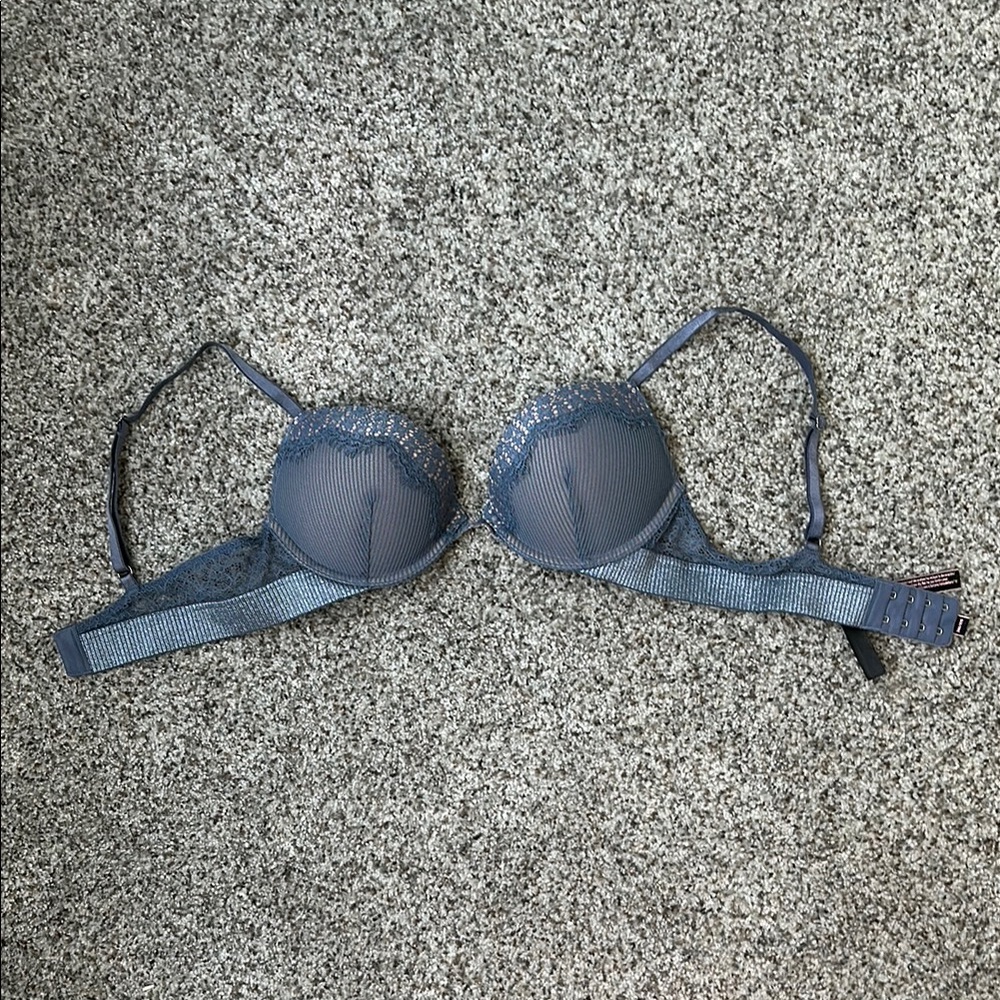 Victorias Secret Bombshell Pushup Bra